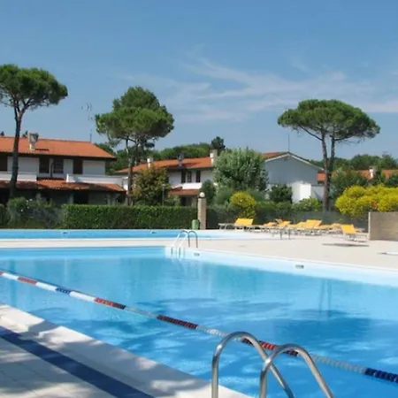 Apartamento Comfy Flat With Shared Pool *
