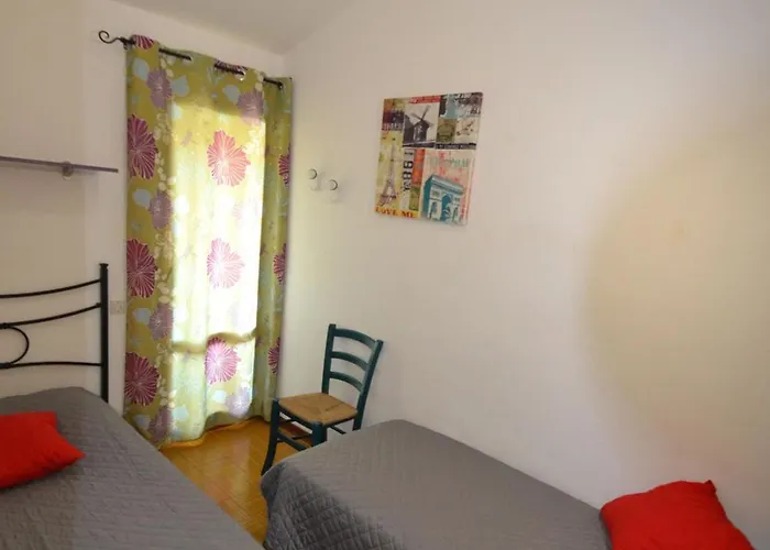 Comfy Flat With Shared Pool Apartment *