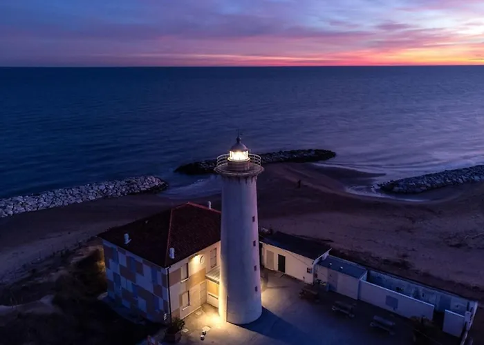 Apartamento Comfy Flat With Shared Pool *