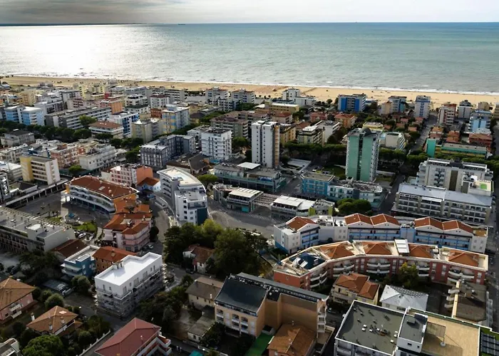 Comfy Flat With Shared Pool Apartment *